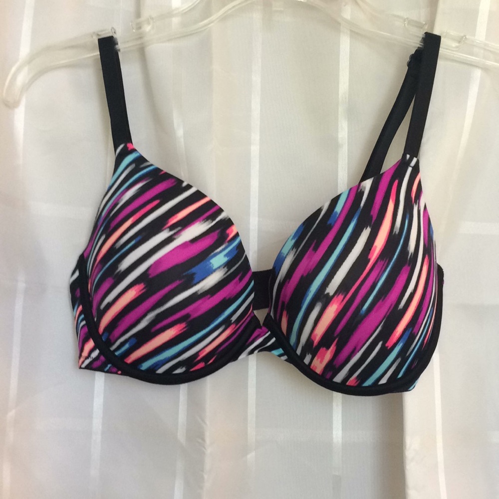 PINK Victoria's Secret Everywear Push Up Bra 34D